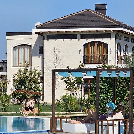 Vinea Resort Durres Bagian luar foto