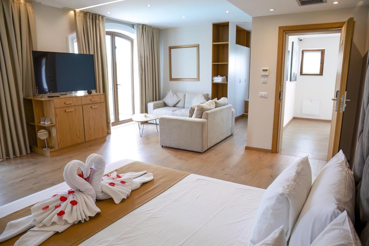 Vinea Resort Durres Bagian luar foto