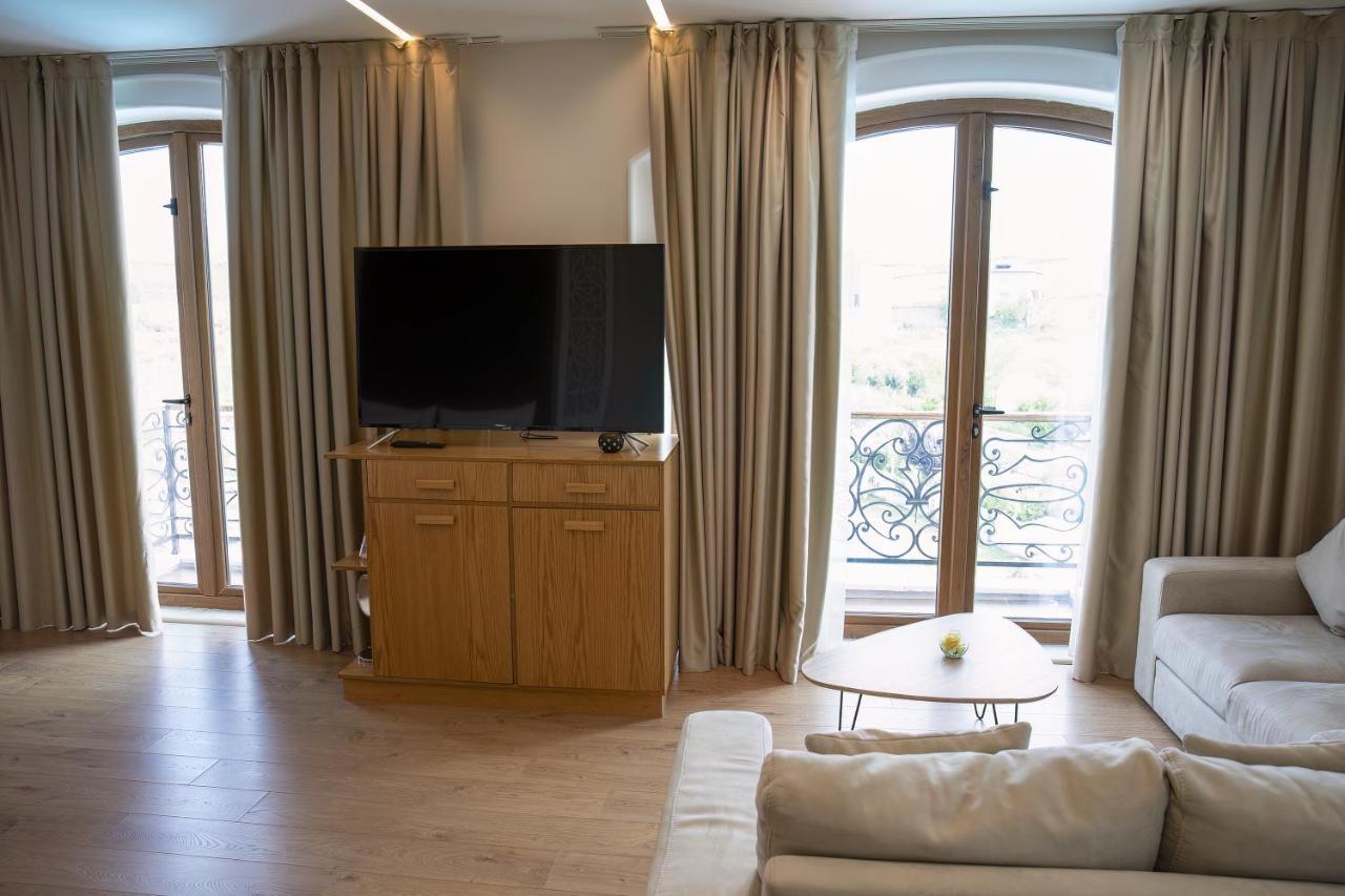 Vinea Resort Durres Bagian luar foto