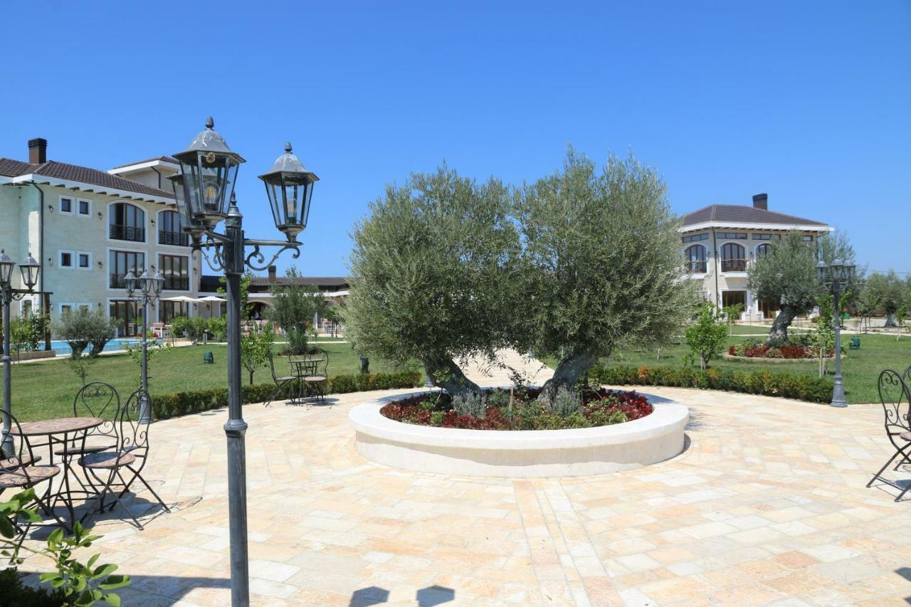Vinea Resort Durres Bagian luar foto