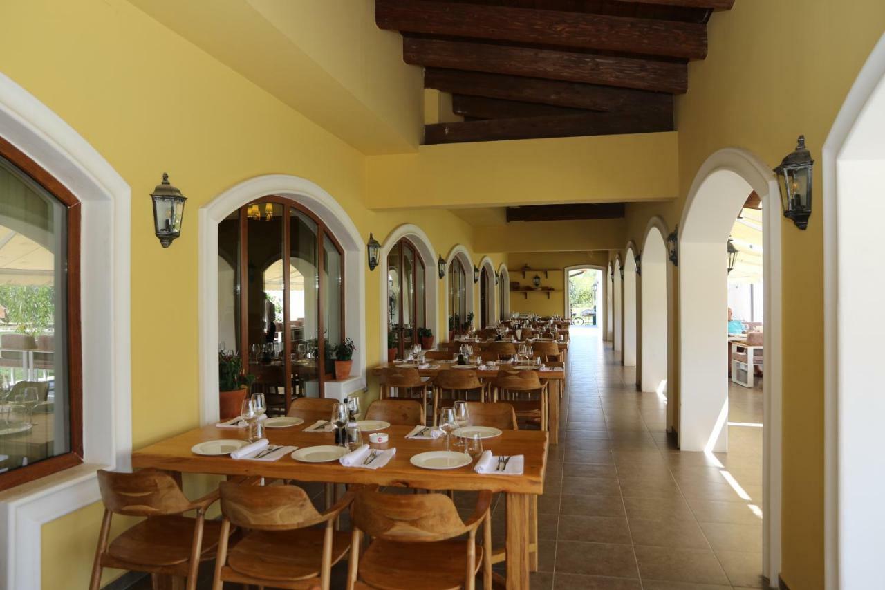 Vinea Resort Durres Bagian luar foto