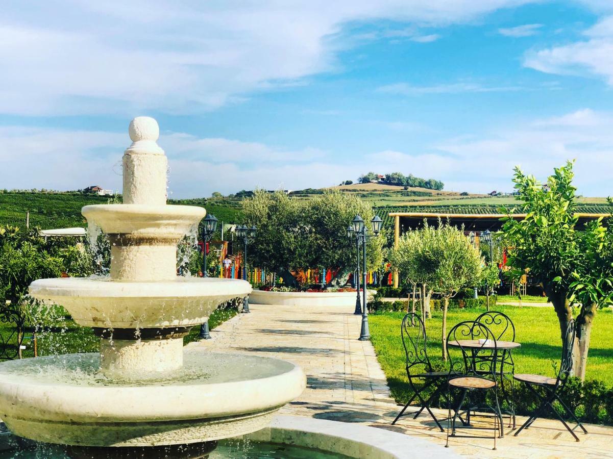 Vinea Resort Durres Bagian luar foto